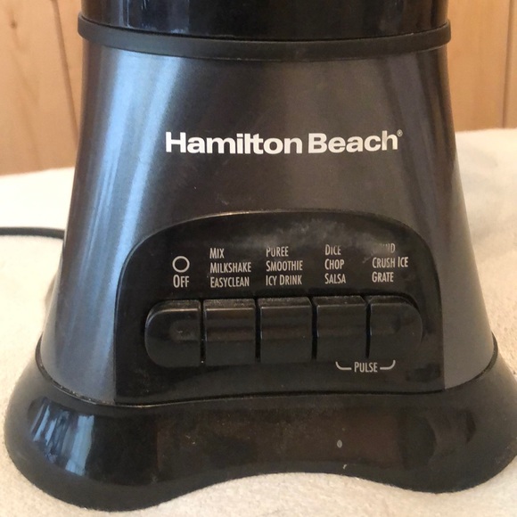 Hamilton Beach Blender! Just in time for summer! - Picture 2 of 4